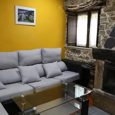 Madreselva 1 Country house Navelgas
